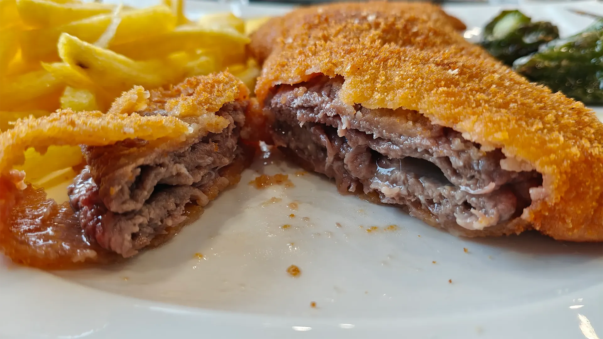 plato especial cachopo restaurante hotel araz 02